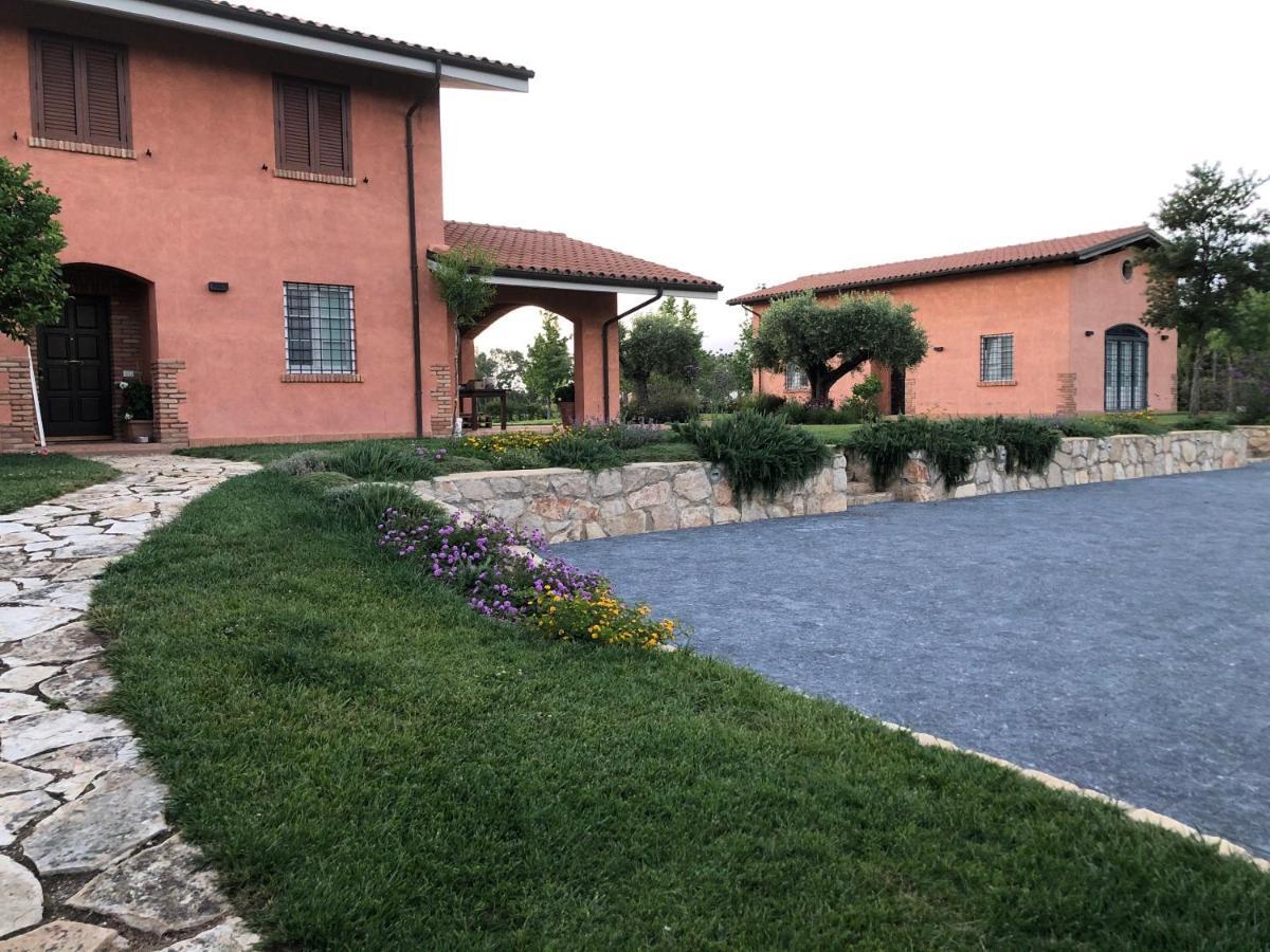 Casale Appia Bed & Breakfast Latina Dış mekan fotoğraf